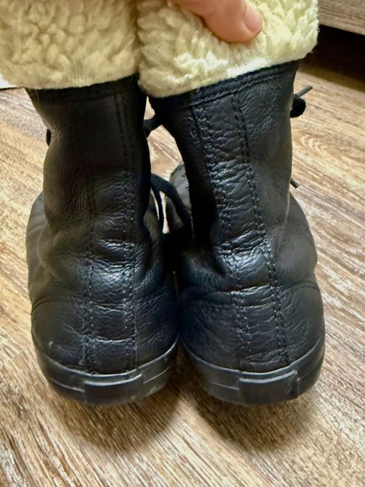 Оригинални кецове на Converse ест кожа 38,5 номер