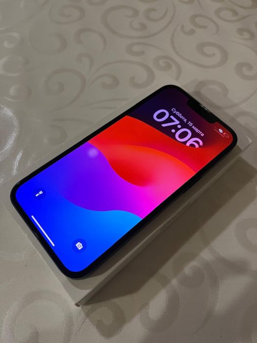 Продам айфон 13