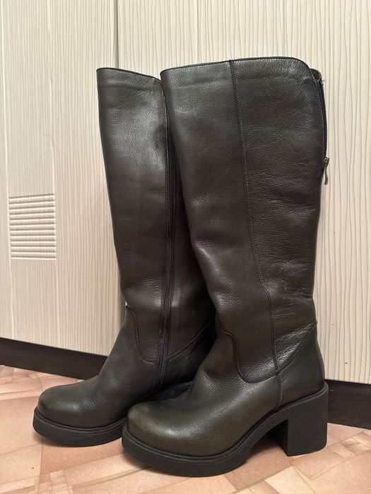 Женские сапоги из натуральной кожи