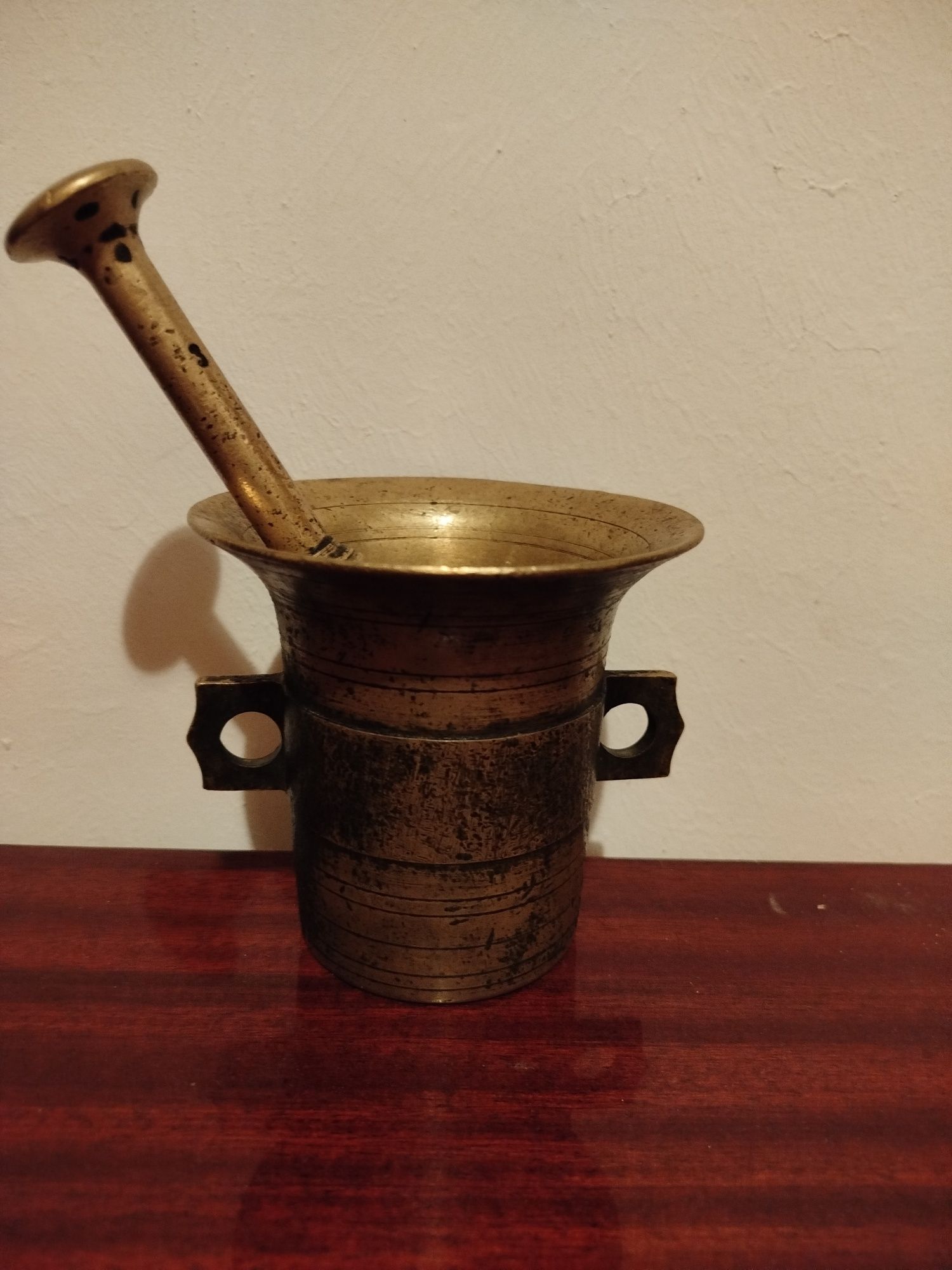 Mojar cu pistil din bronz