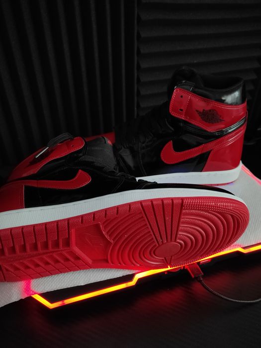 Air Jordan 1 Retro High OG Patent Bred