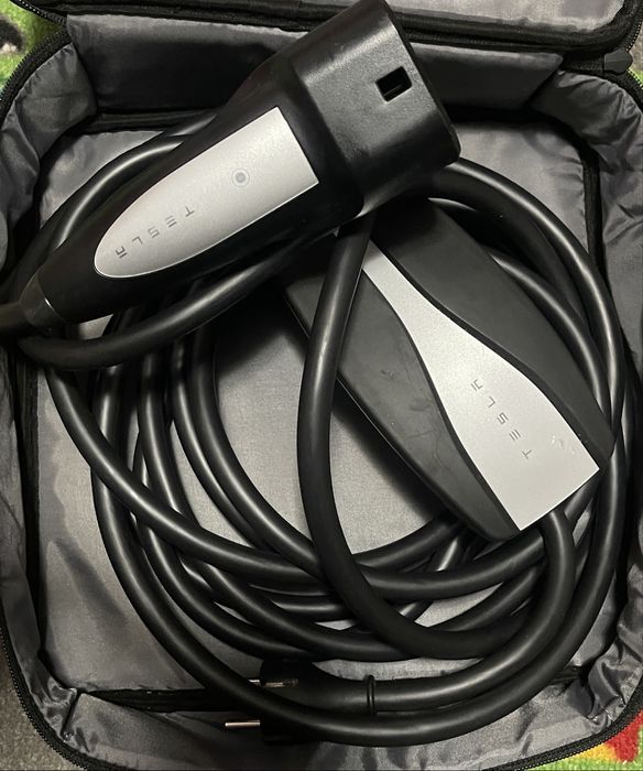 Cablu incarcare Tesla/ accept si schimb