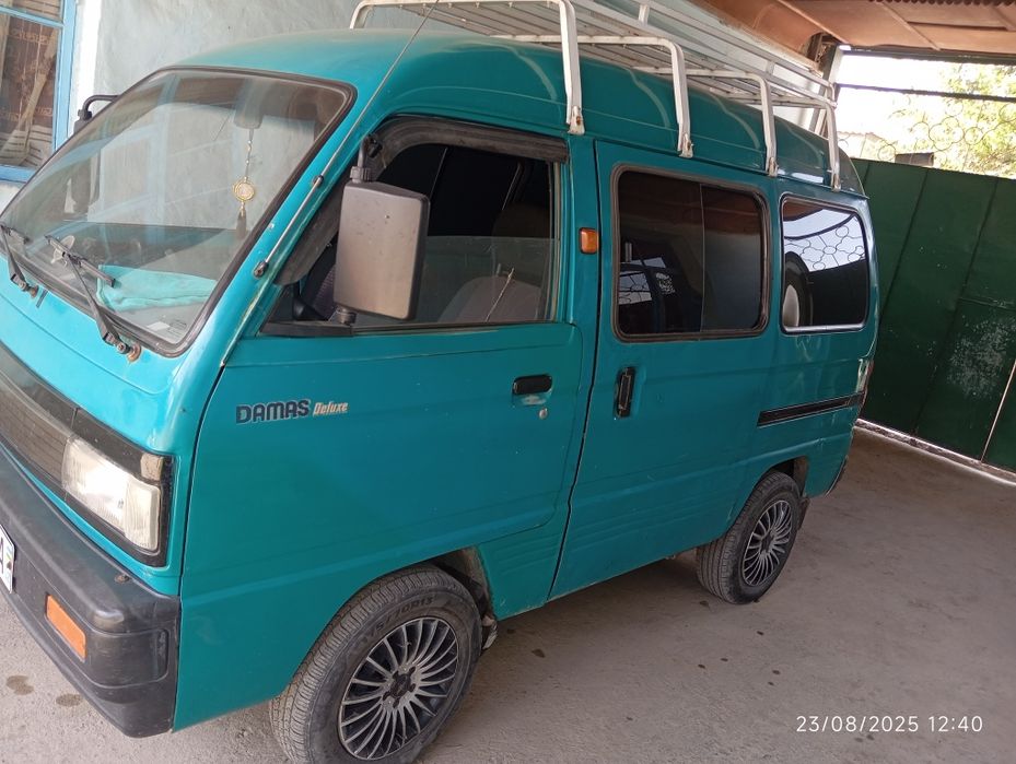 Modeli Damas yili 2000