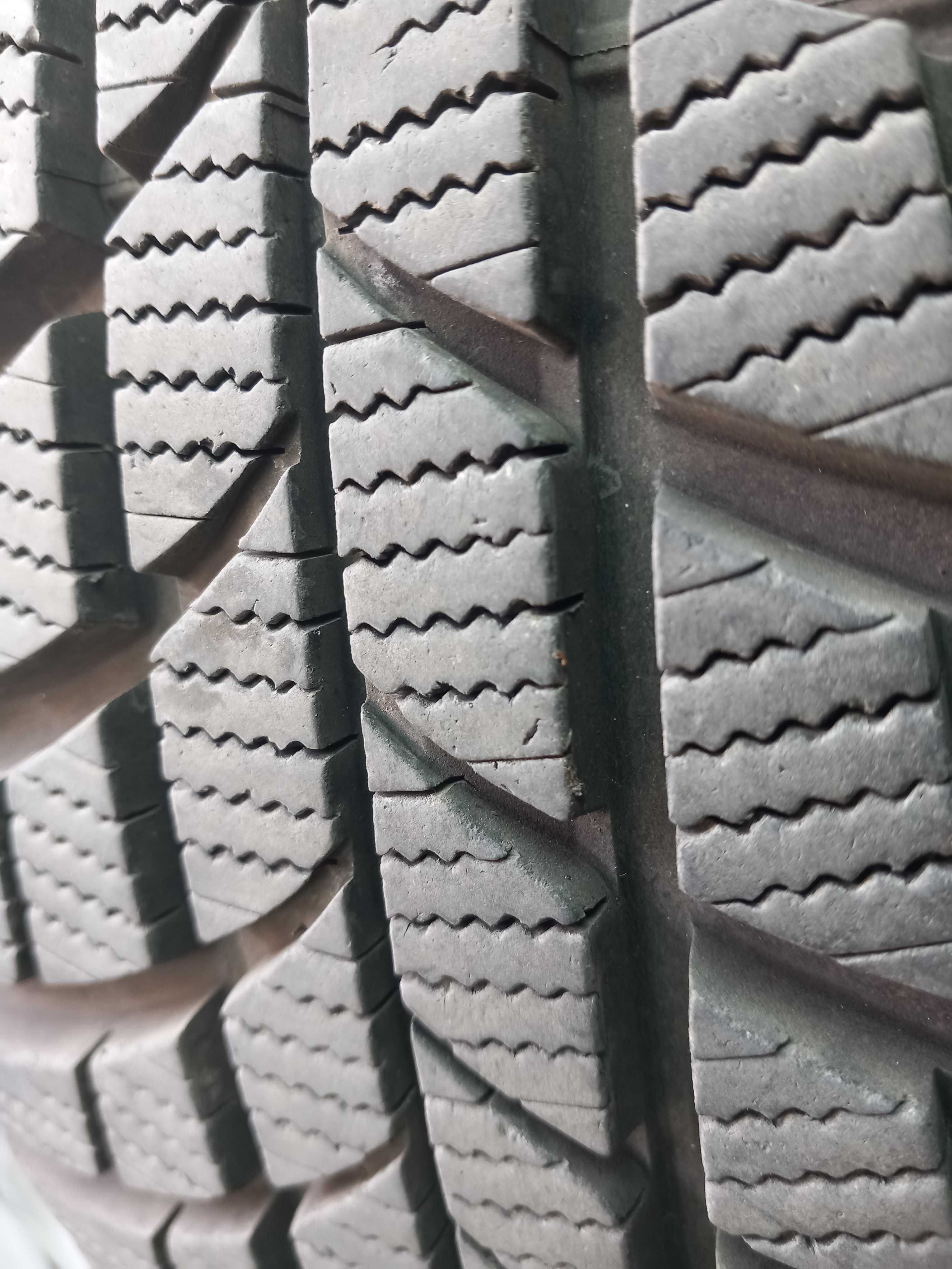 225/45 R17 Brigestone
