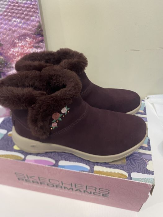 Обувь женская “Skechers” зима