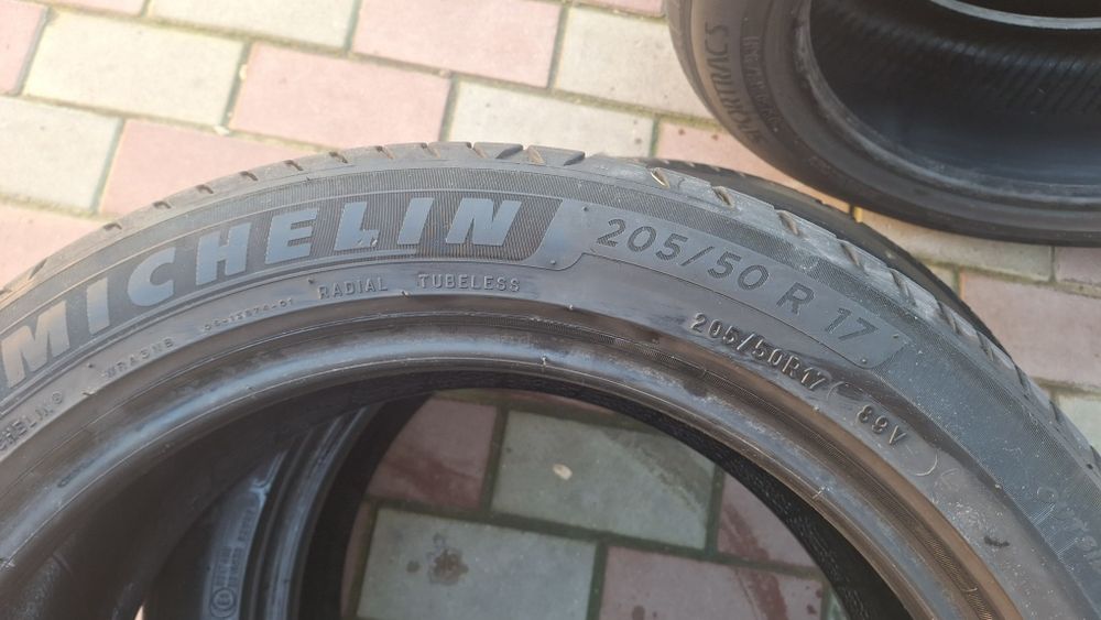 Anvelope de vară  Michelin/Vredestein 205 50 R17