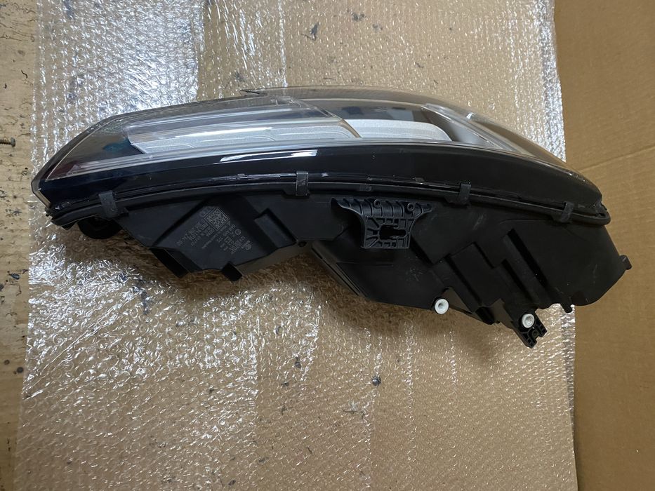 Far dreapta audi a4 b9 full led matrix