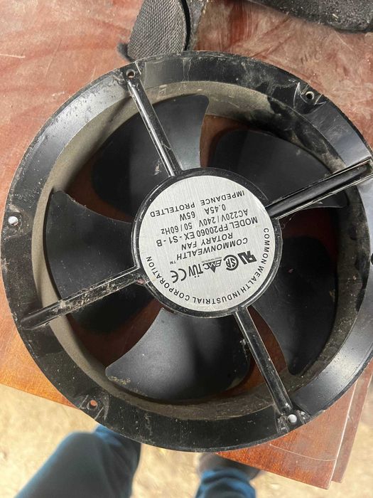 Промышленный вентилятор Commonwealth FP-200EX-S1-B (AC 220–240V)