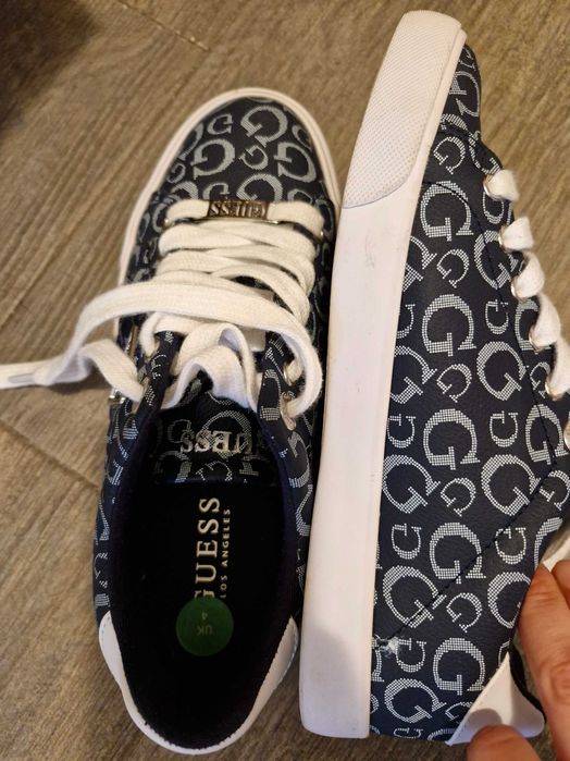 Нови маркови кецки Guess