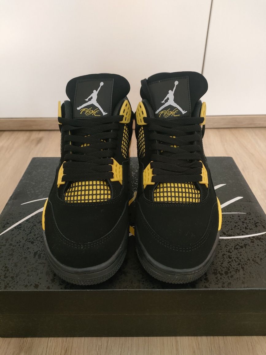 Jordan 4 Yellow Thunder *mărimea 41*