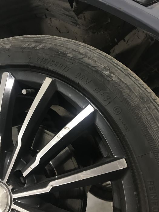 Продам шины и диски срочноо