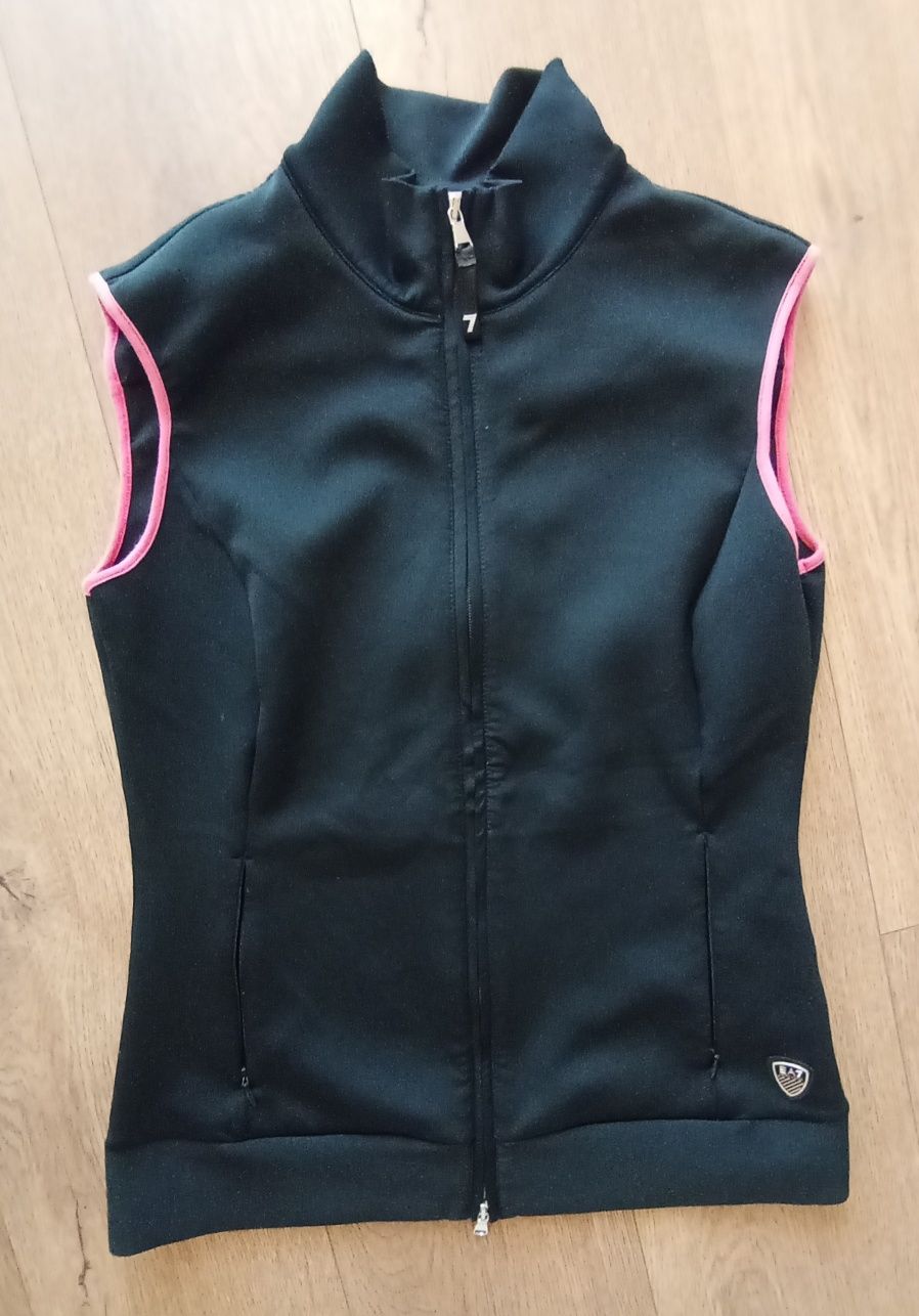 Дамски елек Armani S-M размер