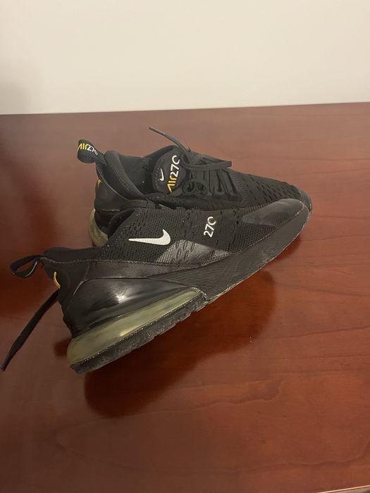 Adidasi nike Air 27C