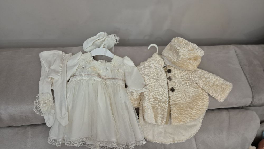 Rochita ivory si paltonas cu bascuta