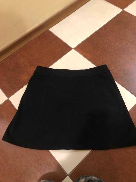 тип велурена поличка Зара