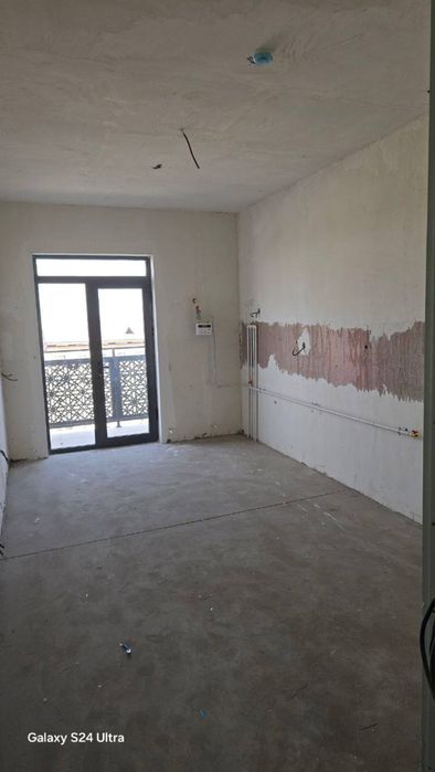 Урикзор резиденс мажмуасида , 2 хонали уй сотилади . Кадастри бор