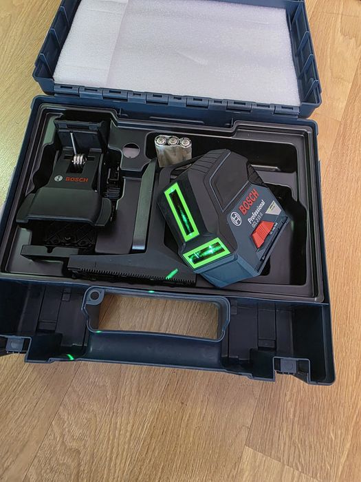 Nivela Bosch gcl 2-15g