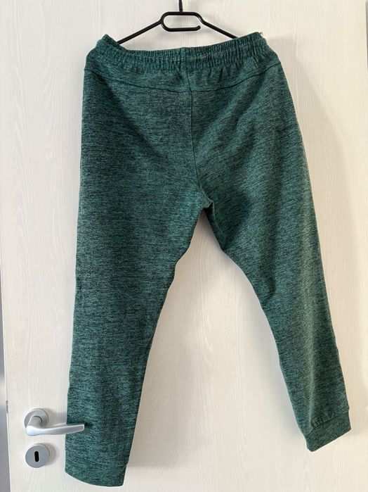 Pantaloni de trening cu buzunare