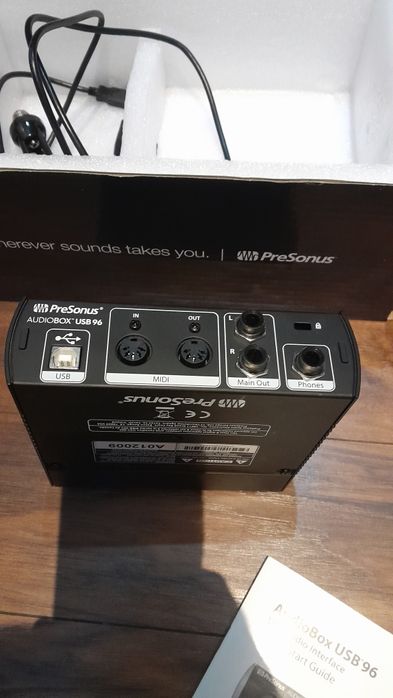 Аудио интерфейс външна звукова карта за подкаст и инфлуенсъри PreSonus