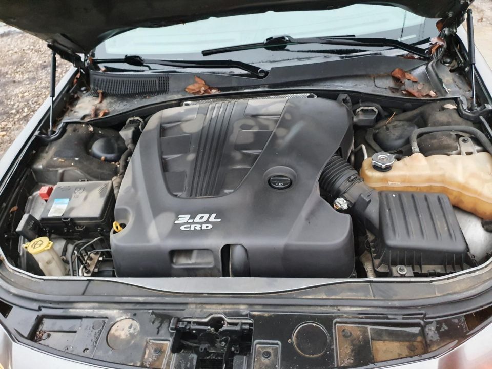 consola centrala scrumiera grile bord interior complet nuca schimbator scaune banchete fata spate Lancia THEMA Chrysler 300C motor 3.0d 239cp cod EXF 2012 dezmembrez dezmembrari piese