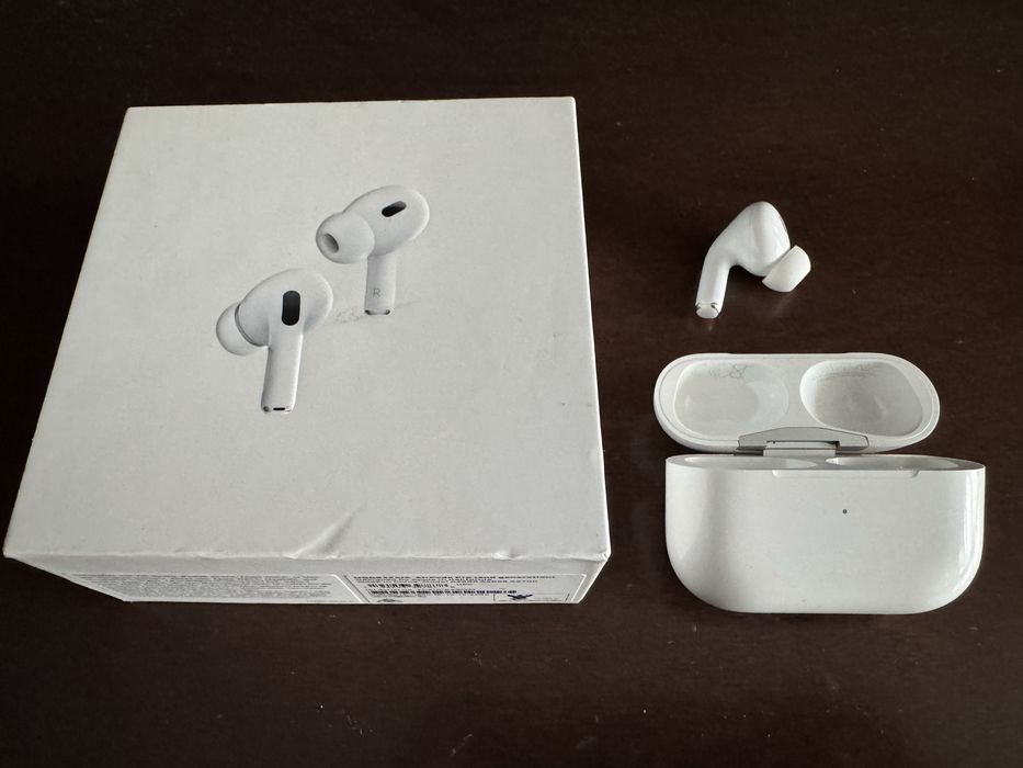 AirPods Pro(2nd generation)  Левый наушник 1шт.
