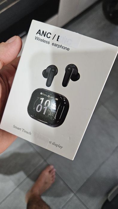 Casti wireless cu ecran LCD touch