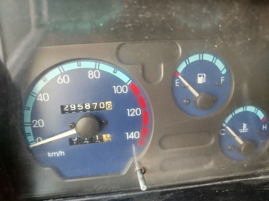 Дамас, Damas сотилади, урилманан, зур мошина