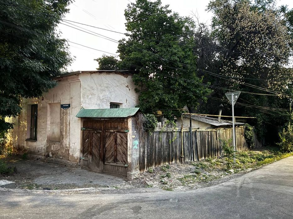 Продается Угловой участок
5 соток между ул.Дагестанской и ул. Никитина