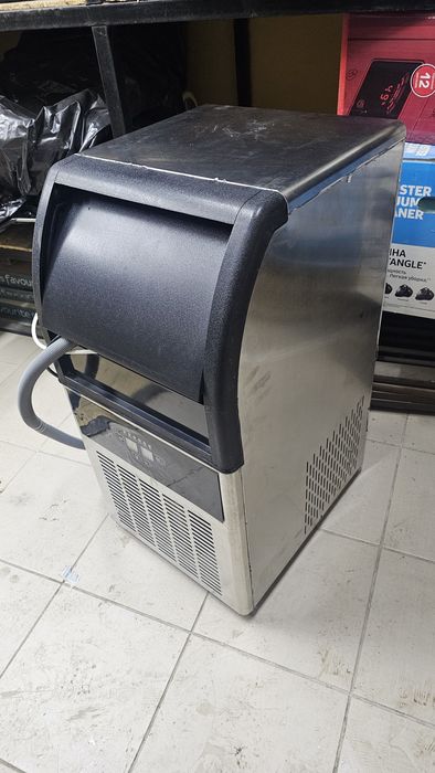 Льдогенератор 26 кг в сутки