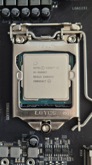 Procesor Intel i9 9900KF