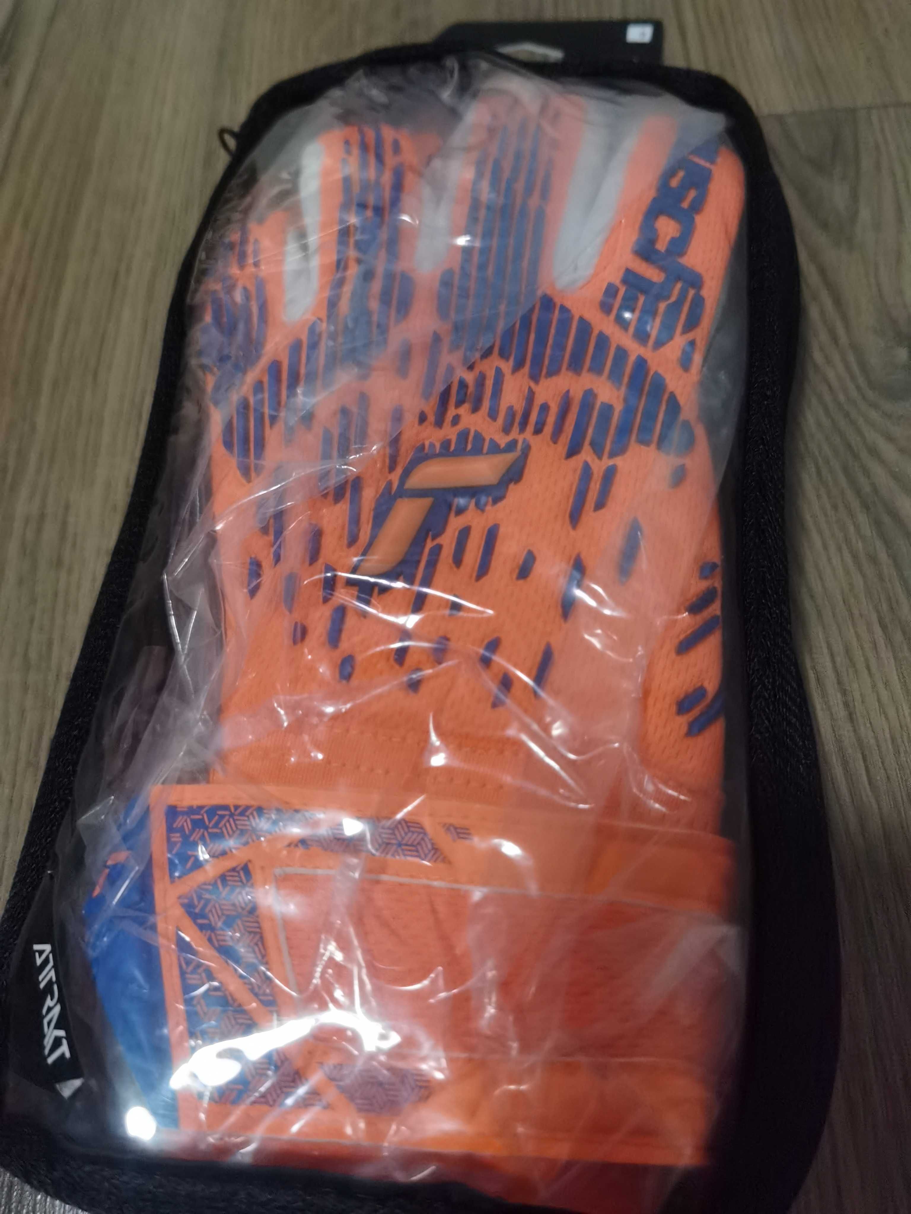 Вратарски ръкавици Reusch. Чисто нови!Размер 9.