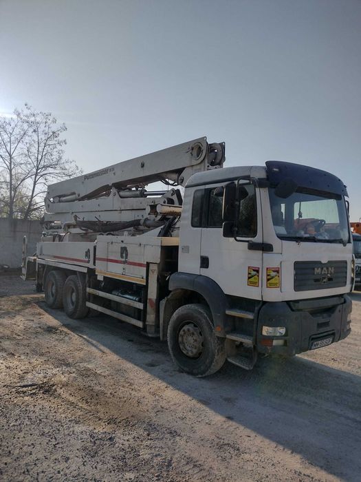 Vand Autopompa beton Putzmeister 38 m + Man