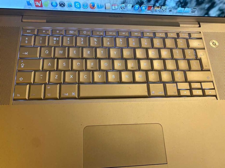 Laptop de colectie Apple Macbook Pro A1212 - 2006 - functional perfect