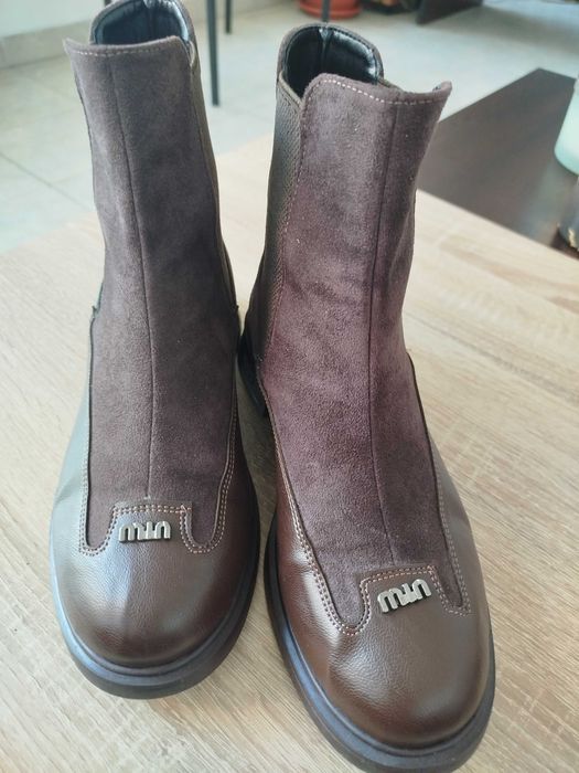 Дамски боти номер 39