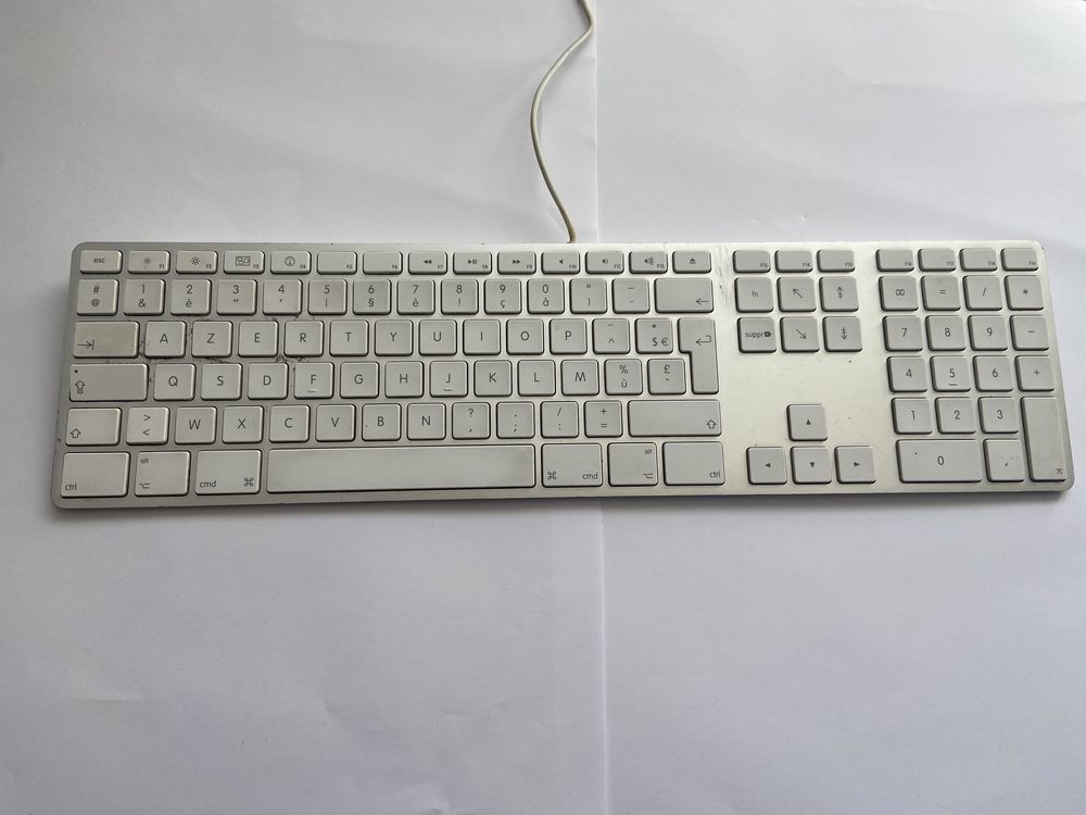 Tastatura Apple Magic Keyboard pe fir USB A1243