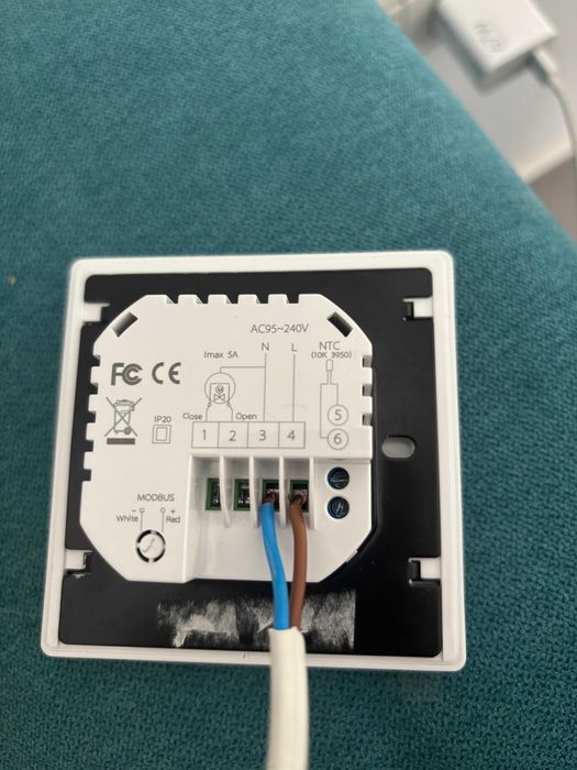 Termostat wireless pe telefon - MOES Tuya Wifi incalzire pardoseala