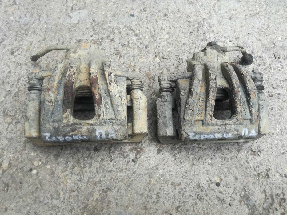 Jeep Cherokee Чероки 3.7i предни задни спирачни апарати супорти