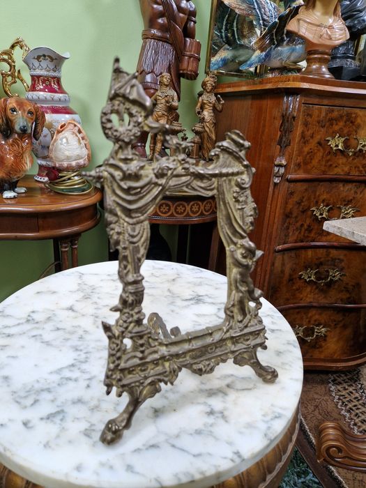 Стара страхотна антикварна английска бронзова поставка за снимки