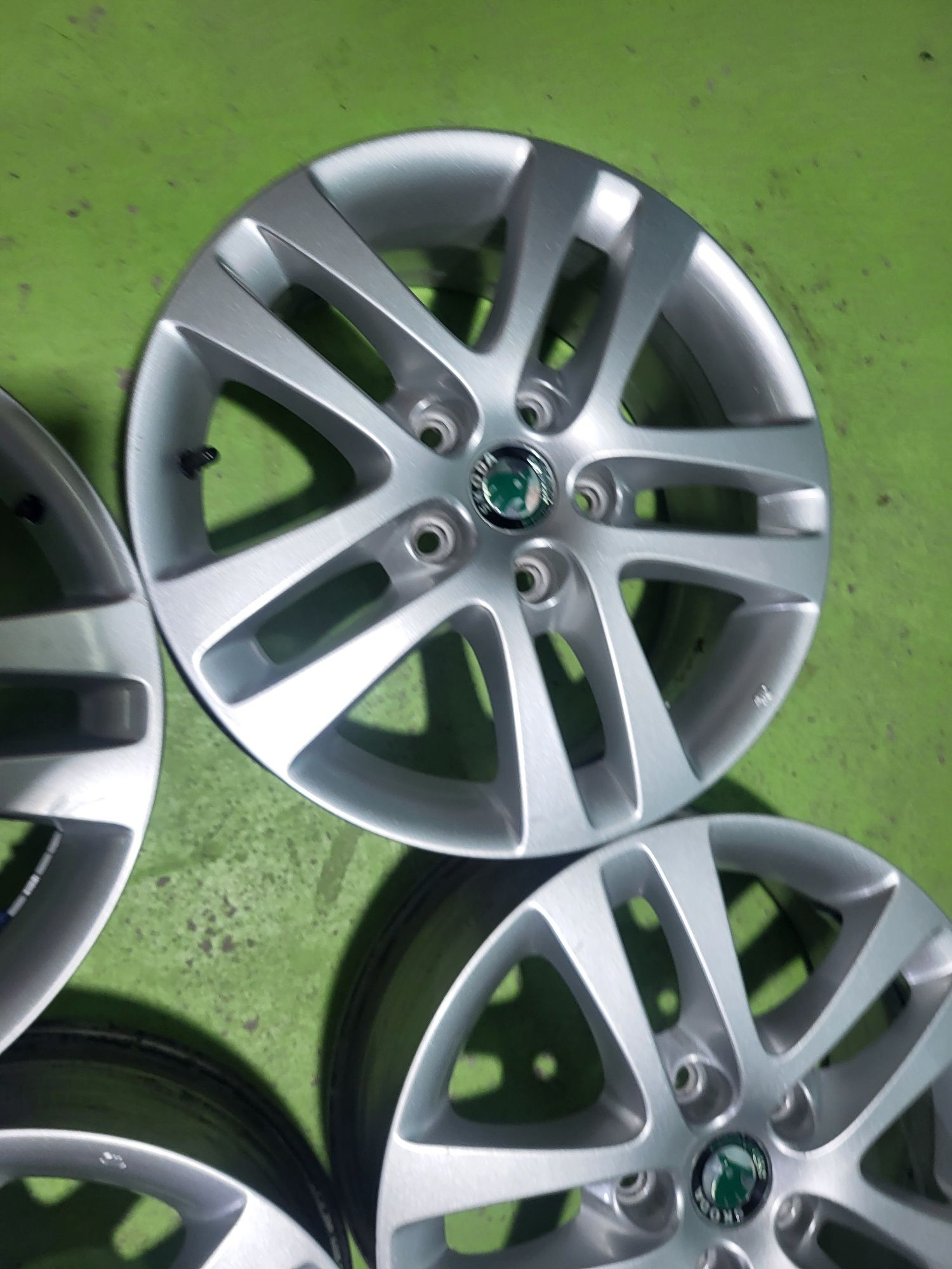 16 5x112 Skoda лети джанти 5х112 шкода