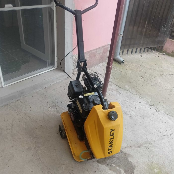 placa compactoare / vibrocompactoare stanley