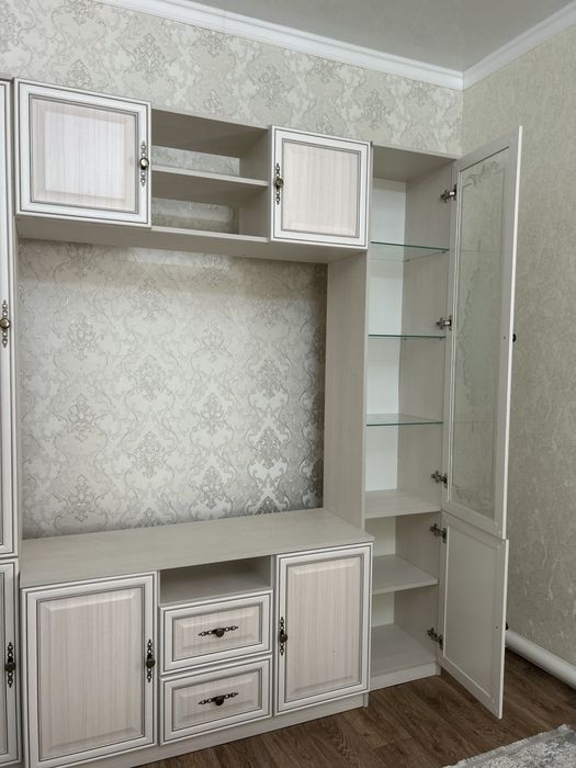 Стенка в гостиную