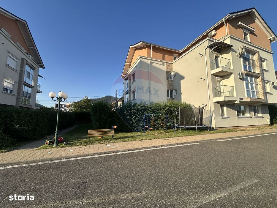 Apartament cu 2 camere, parcare de închiriat în zona Independentei