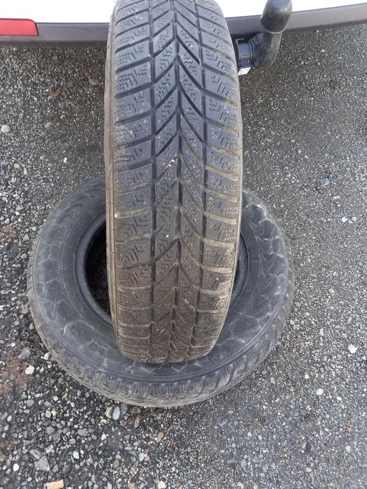 2 cauciucuri iarnă 155/80 R13- VREDESTEIN