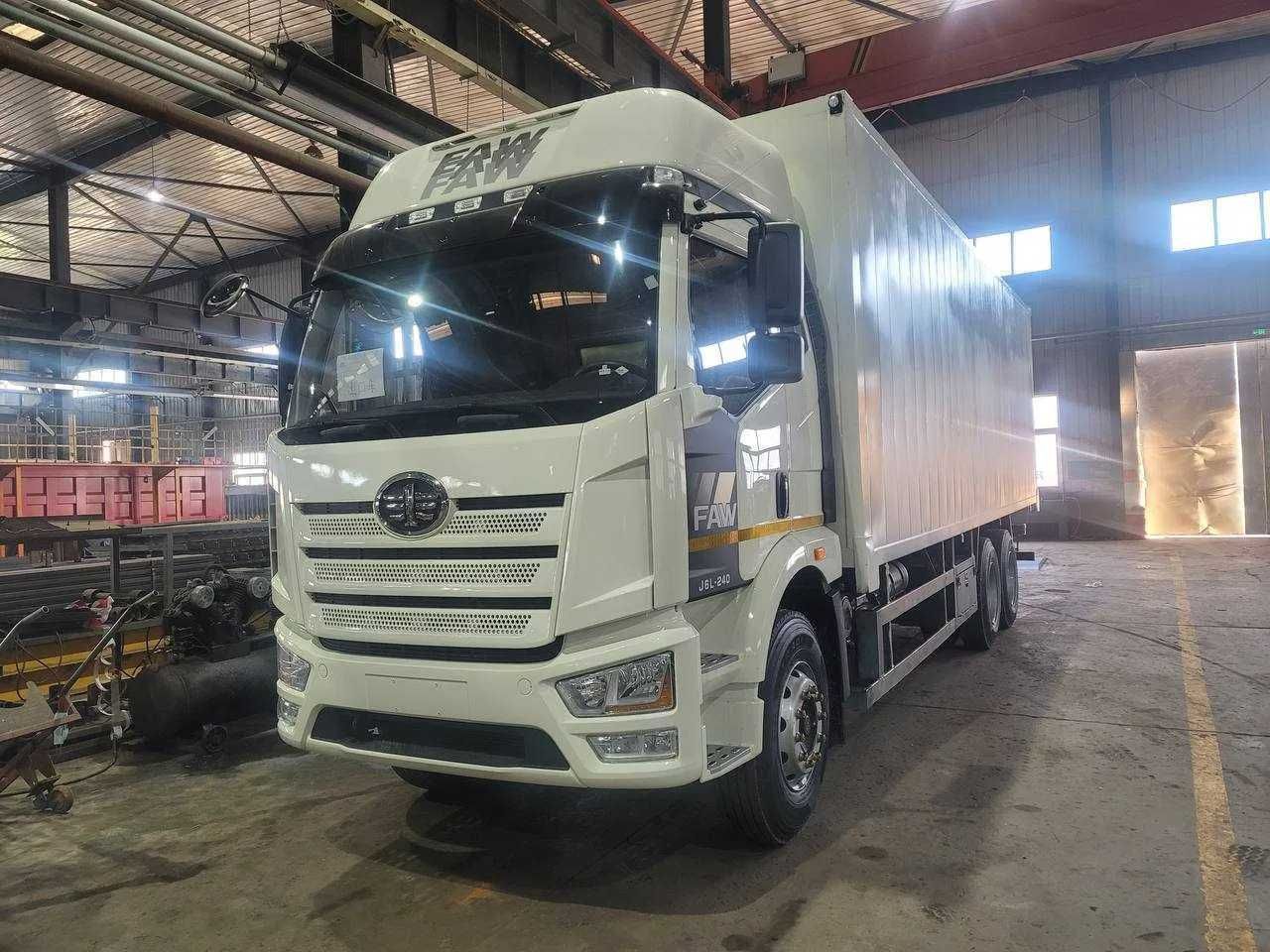 Автофургон FAW J6L 6x4 8,5 м