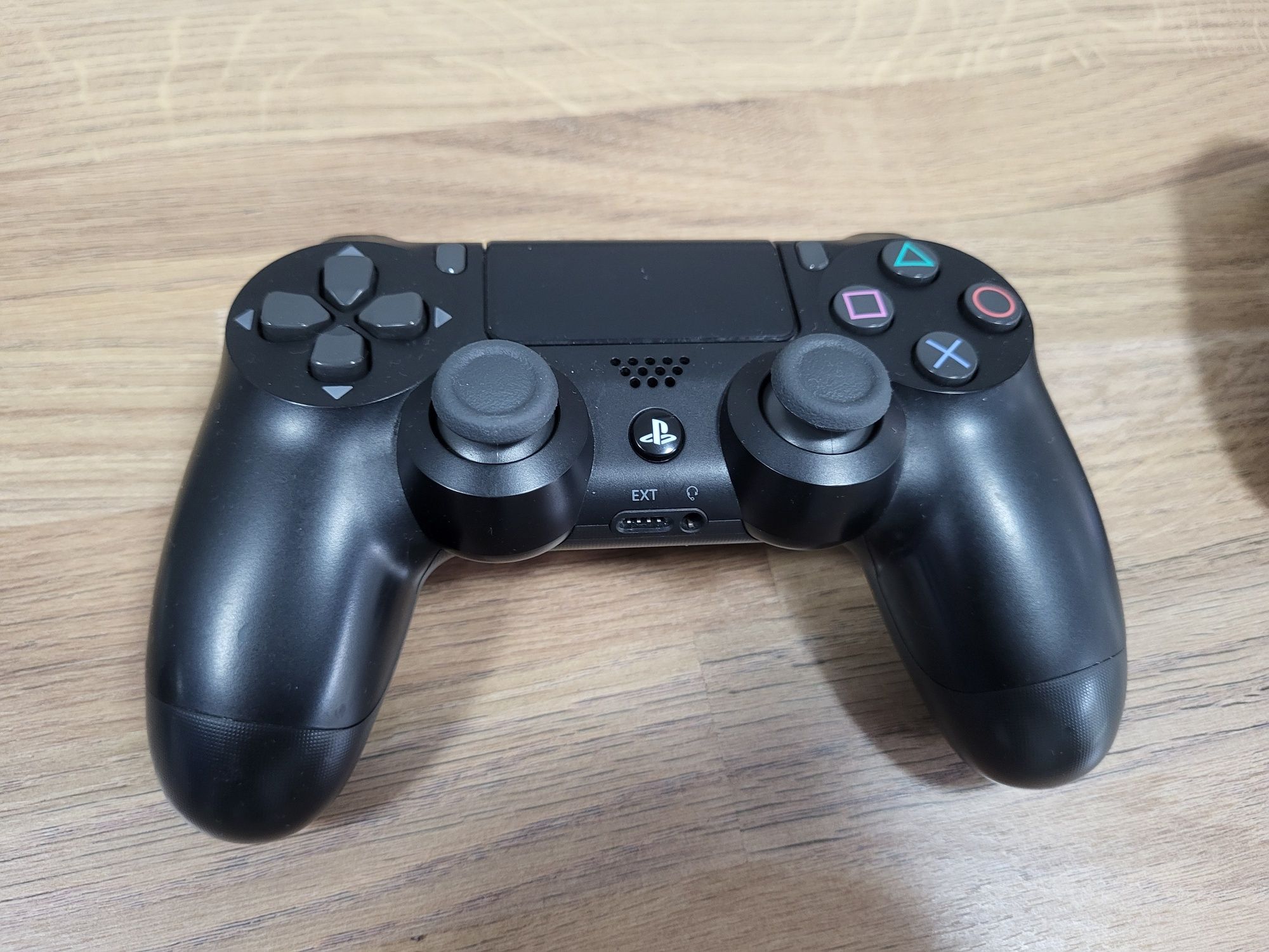 Play Station 4 PRO,  като нов!