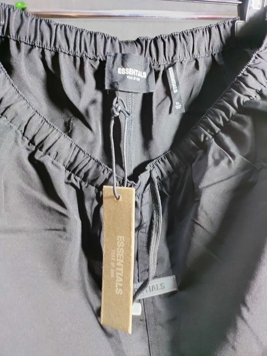 Pantaloni Scurti Essentials marimea L