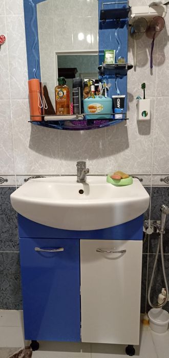 Раковина айнасымен