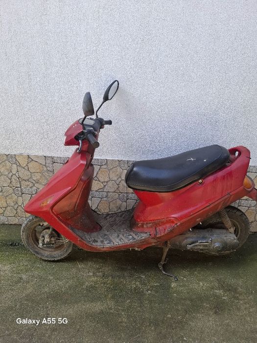 Scuter yahama de vânzare defect carburatorul