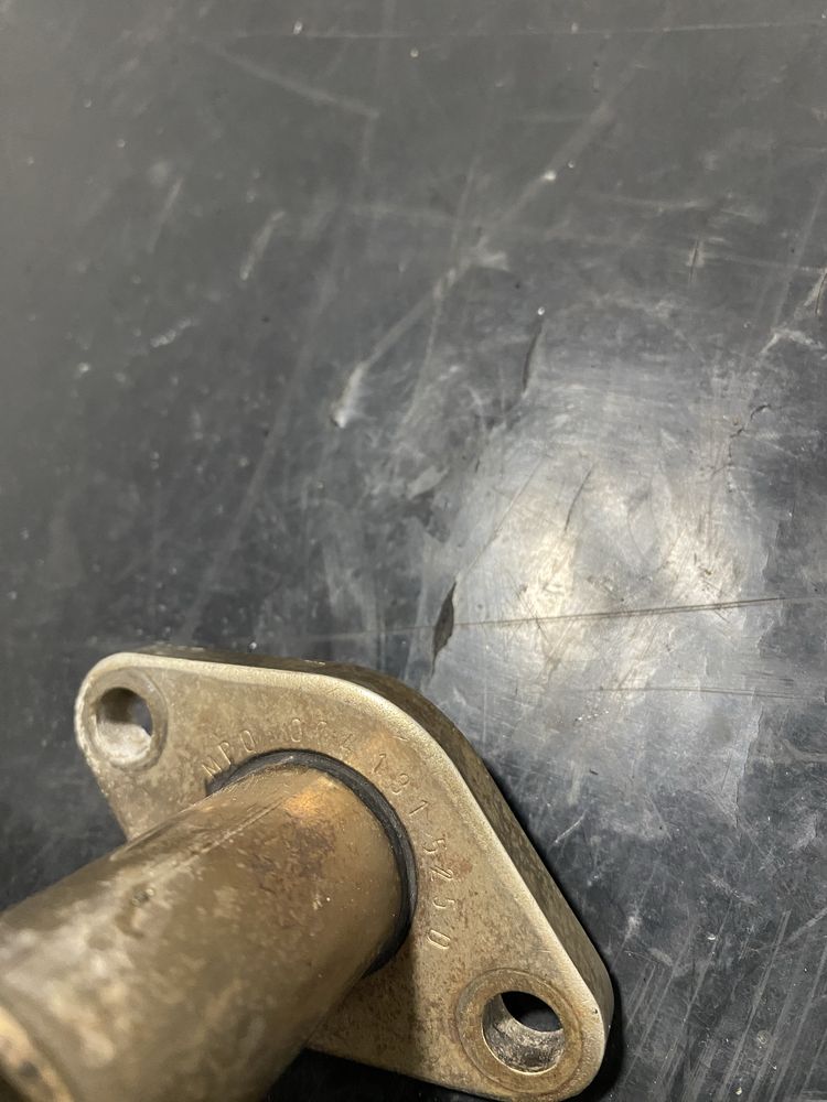 Conducta EGR VOLKSWAGEN Vw T4 2.5 TDI ACV AJT AXG 074131525D