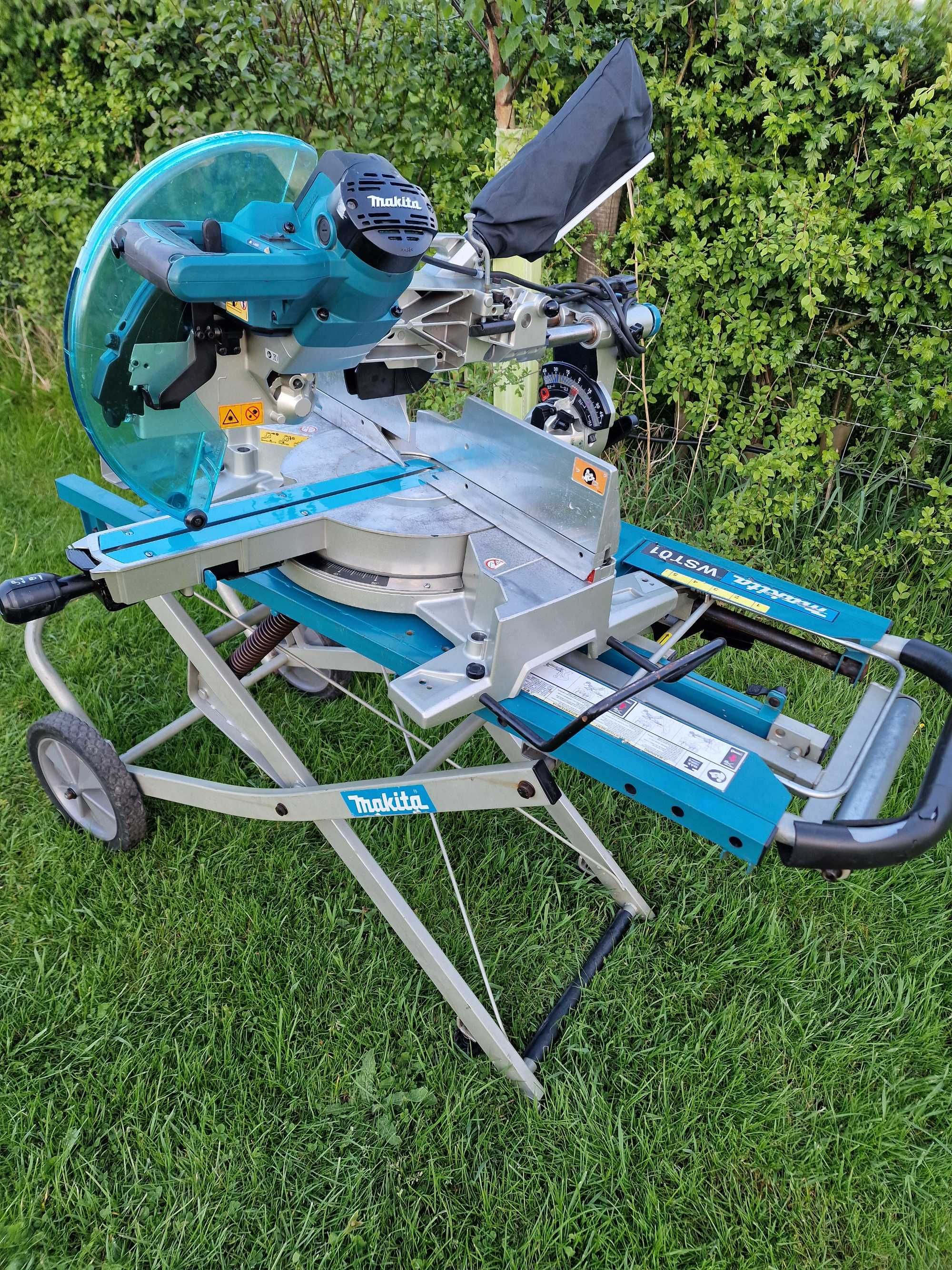 Makita  потапящ се трион